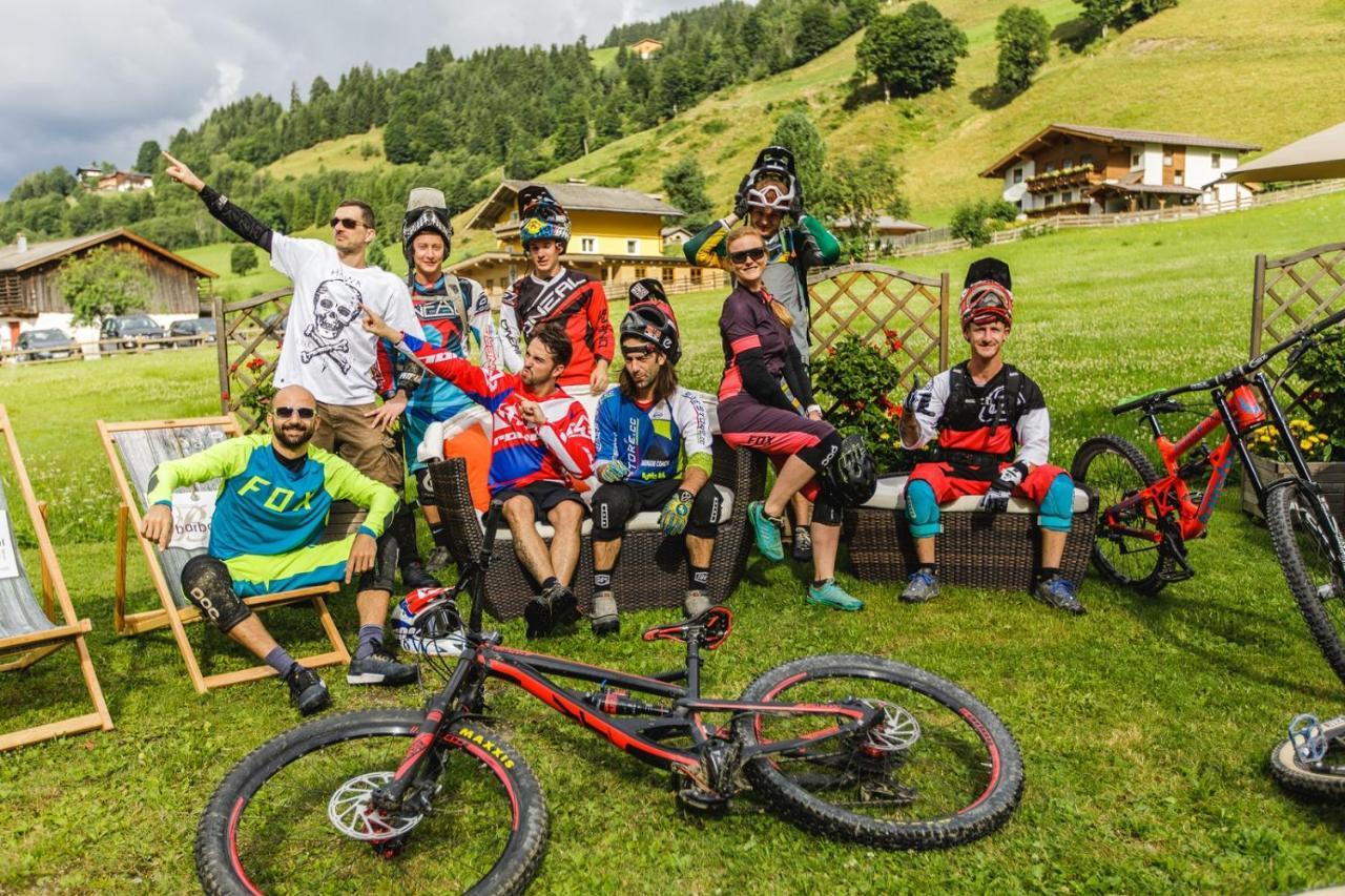 Hotel Barbarahof Saalbach, Inkl Jokercard Экстерьер фото