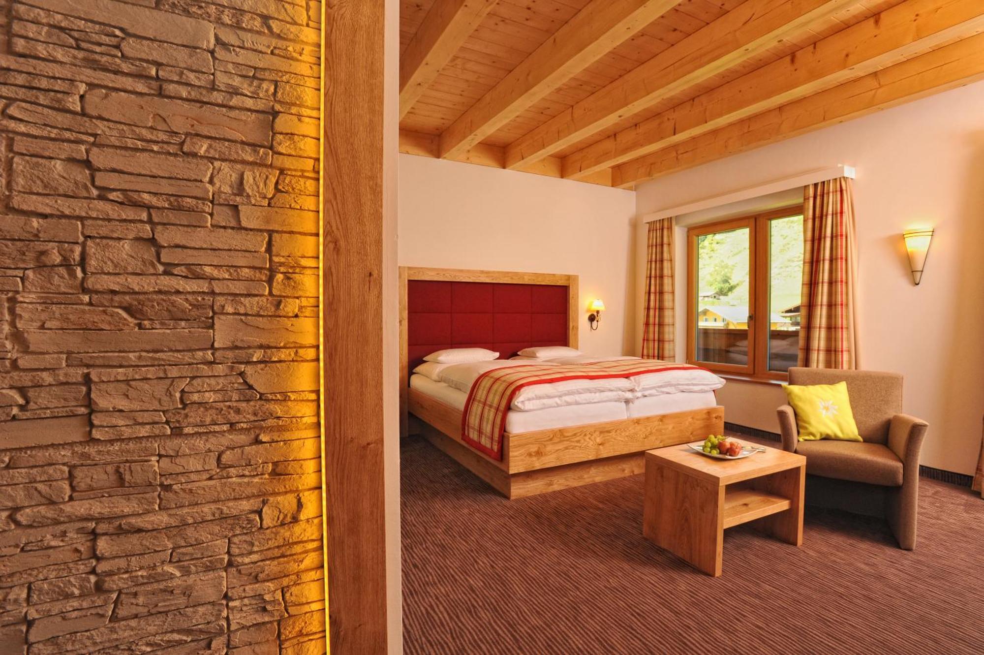 Hotel Barbarahof Saalbach, Inkl Jokercard Экстерьер фото
