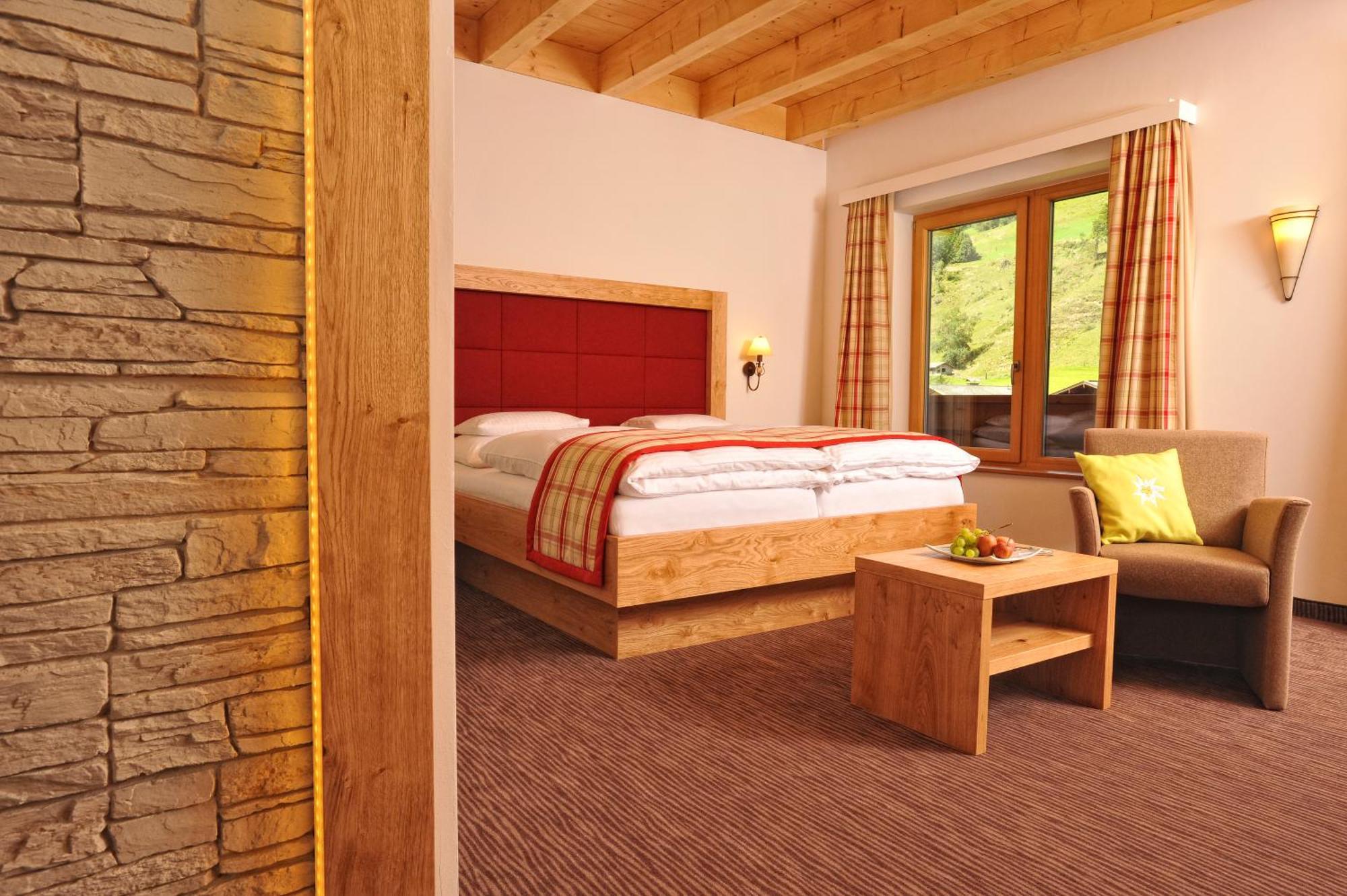 Hotel Barbarahof Saalbach, Inkl Jokercard Экстерьер фото